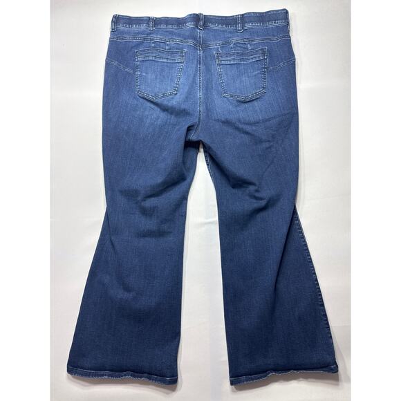 Torrid Women's Bombshell Flare Super Soft Blue Denim Jeans - 26S (44x28.5) - Picture 3 of 6